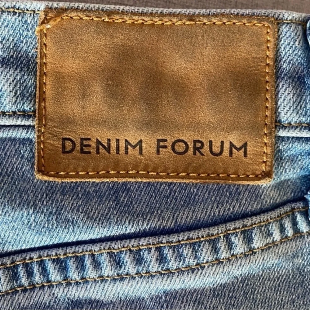 Denim Forum Arlo High Rise Straight Jeans with Raw Hem Size 26 - Picture 7 of 16